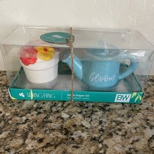 Spring Flowers & Water Can Salt & Pepper set